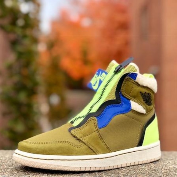 NEW Nike Air Jordan 1 - Picture 3 of 8